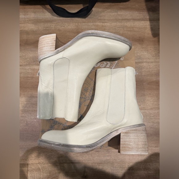 Free People Shoes - Free People Sienna Ankle Boot Buttercream